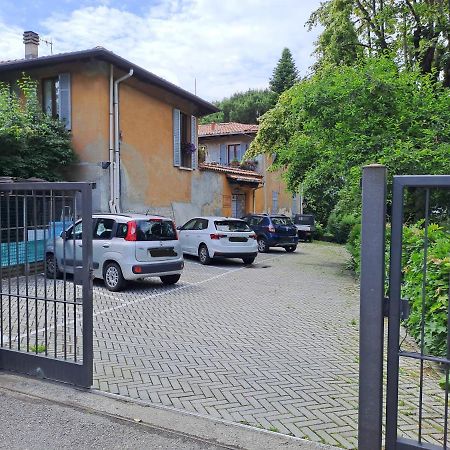 Gabbinoholidayhome Appartamento In Suggestiva Corte コモ エクステリア 写真