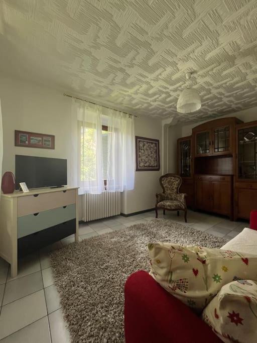 Gabbinoholidayhome Appartamento In Suggestiva Corte コモ エクステリア 写真