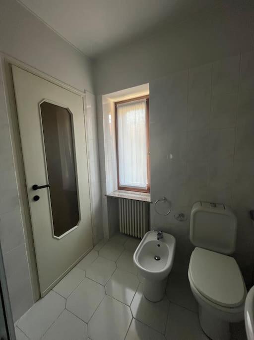 Gabbinoholidayhome Appartamento In Suggestiva Corte コモ エクステリア 写真