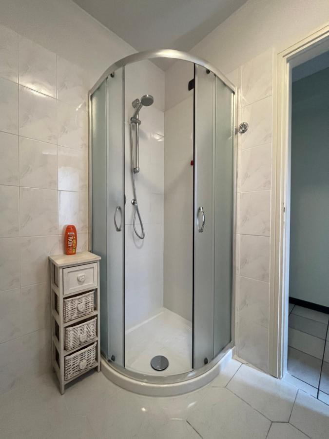Gabbinoholidayhome Appartamento In Suggestiva Corte コモ エクステリア 写真