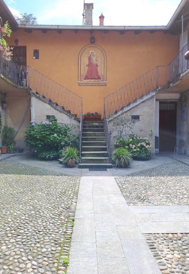 Gabbinoholidayhome Appartamento In Suggestiva Corte コモ エクステリア 写真