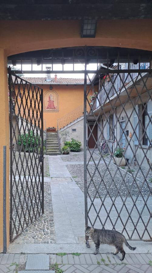 Gabbinoholidayhome Appartamento In Suggestiva Corte コモ エクステリア 写真